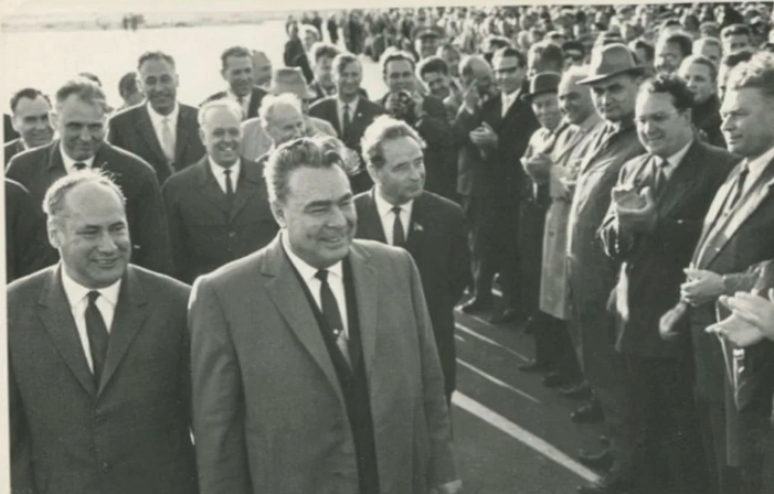 Фото Архивные тайны: опубликованы кадры Ленина, Ельцина и Жириновского во время визита в Новосибирск 7